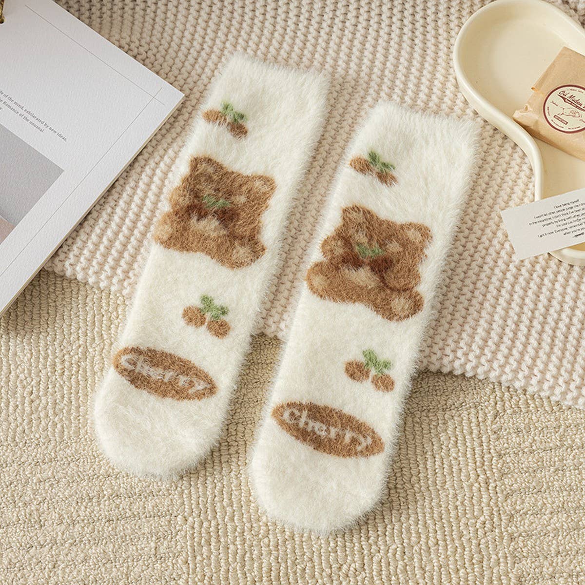 BROWN WARM CARTOON CUTE MID-TUBE SOCKS_CWMS0794