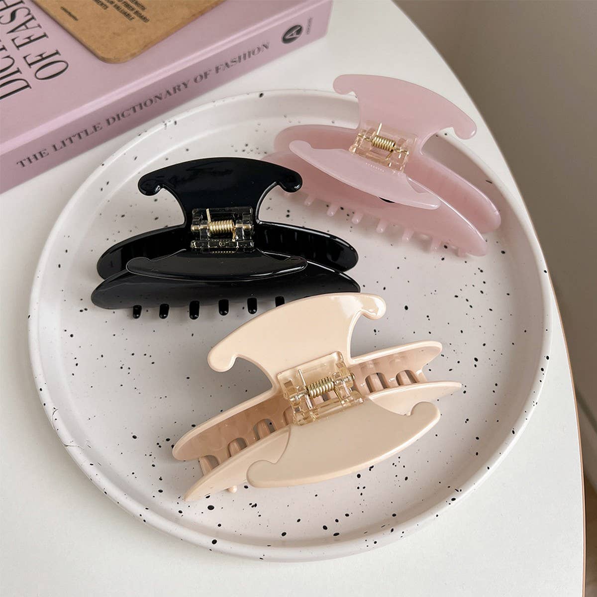 Mermaid Tail Claw Clip ? Elegant No-Crease Grip