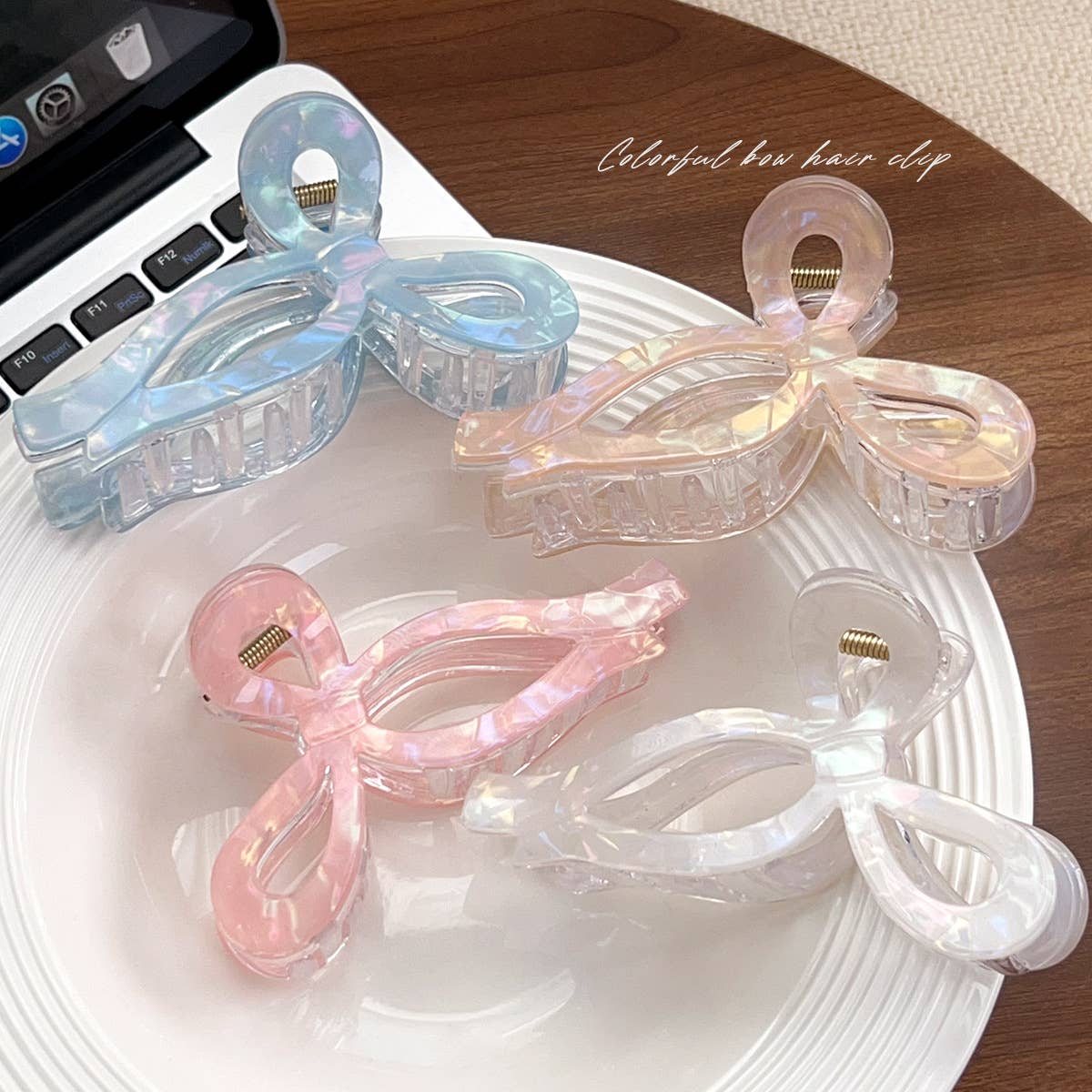 Simple jelly-colored large bow clip
