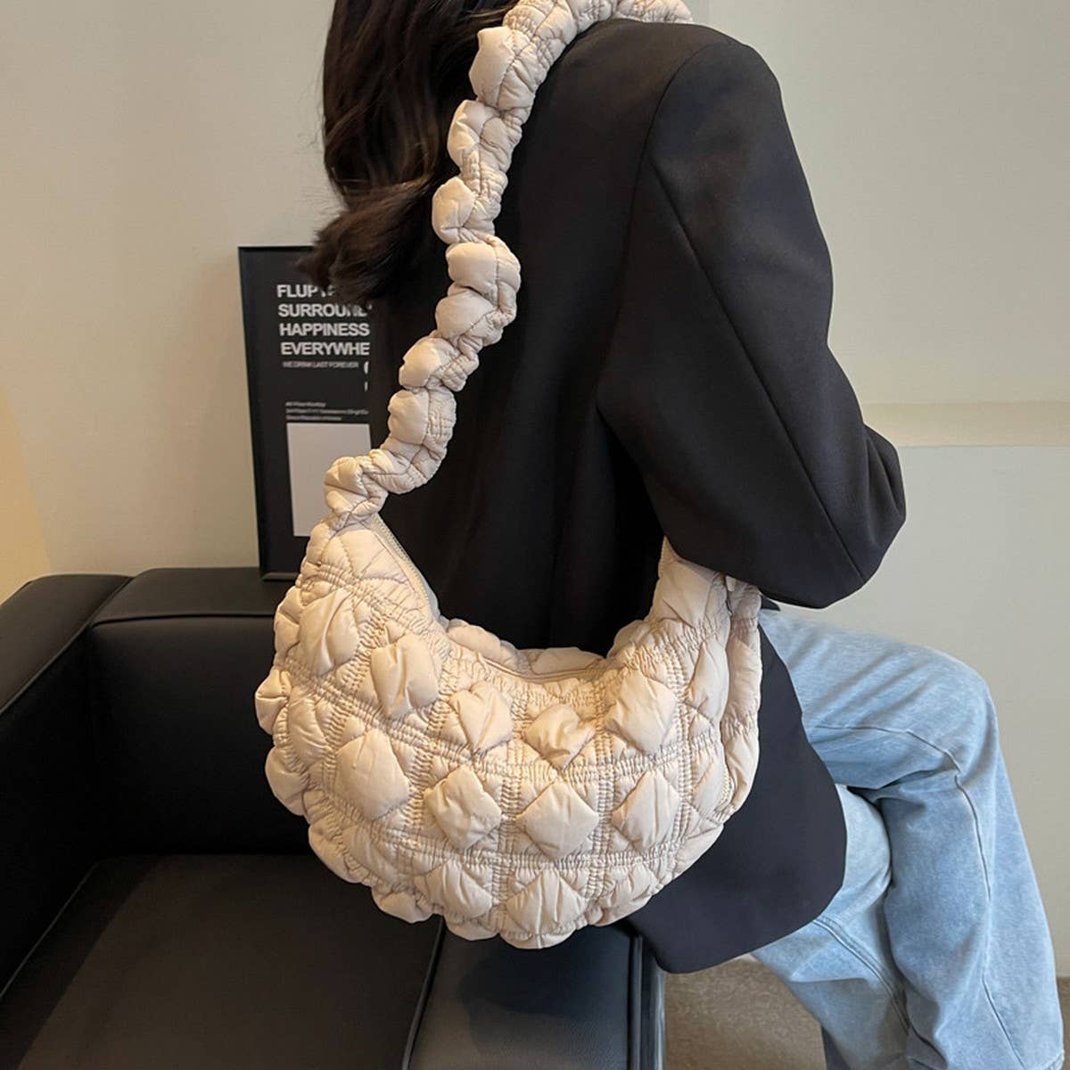 Large L Size Dumpling Cloud Shoulder Bag_CUAB00478