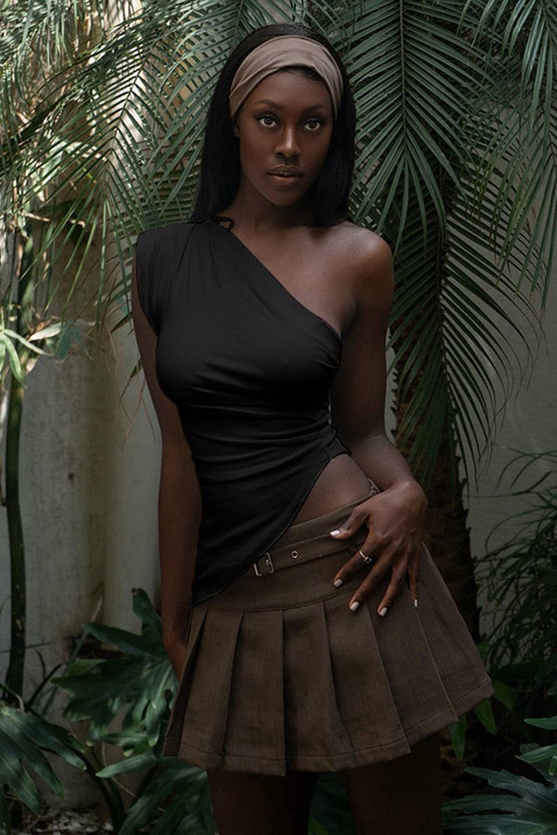 CWTBLSL0747_ASYMMETRICAL SHOULDER SLIM FIT CROP TANK