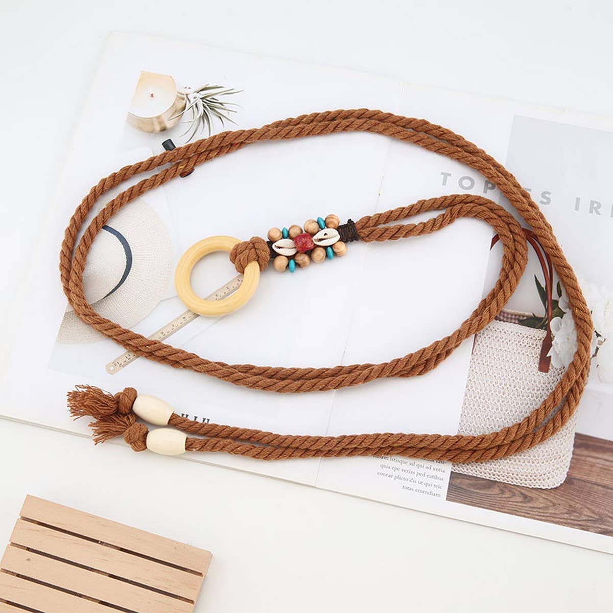 CWABE0567_BOHEMIAN TASSEL WOOD BUTTON BELT