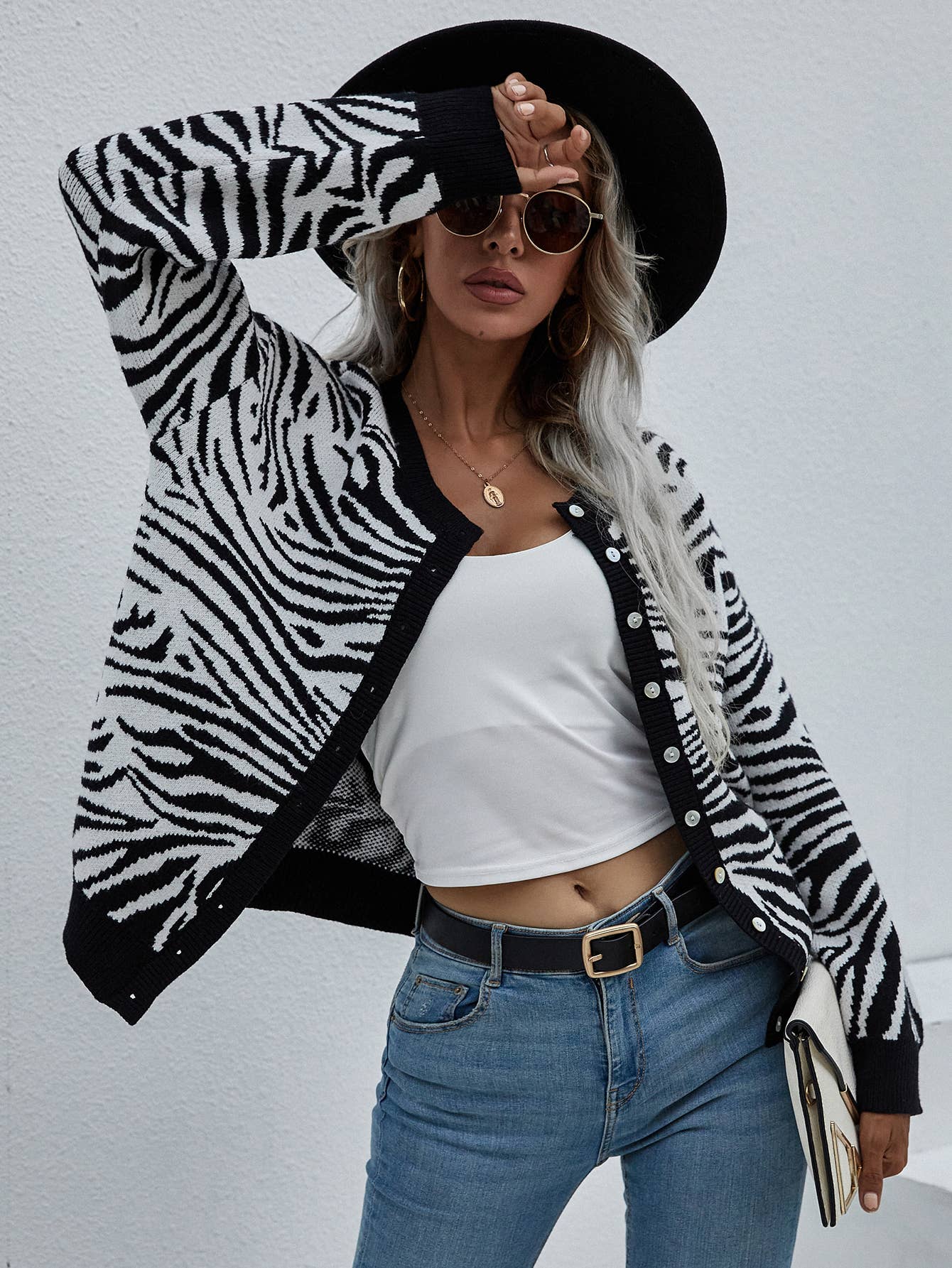 Cardigan crewneck sweater for women