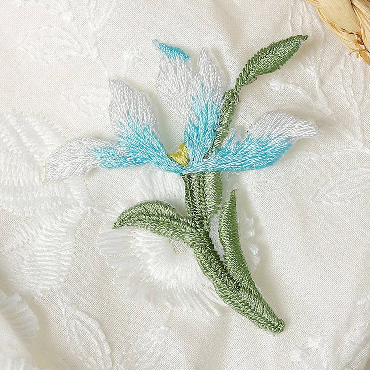 3D Flower Embroidered Patch for Stain Repair_CWMM5923