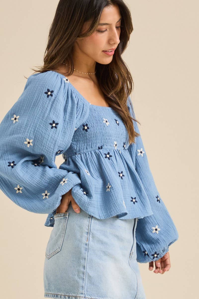 CWTBLL3953_LOOSE LANTERN SLEEVE SQUARE NECK EMBROIDERED TOP