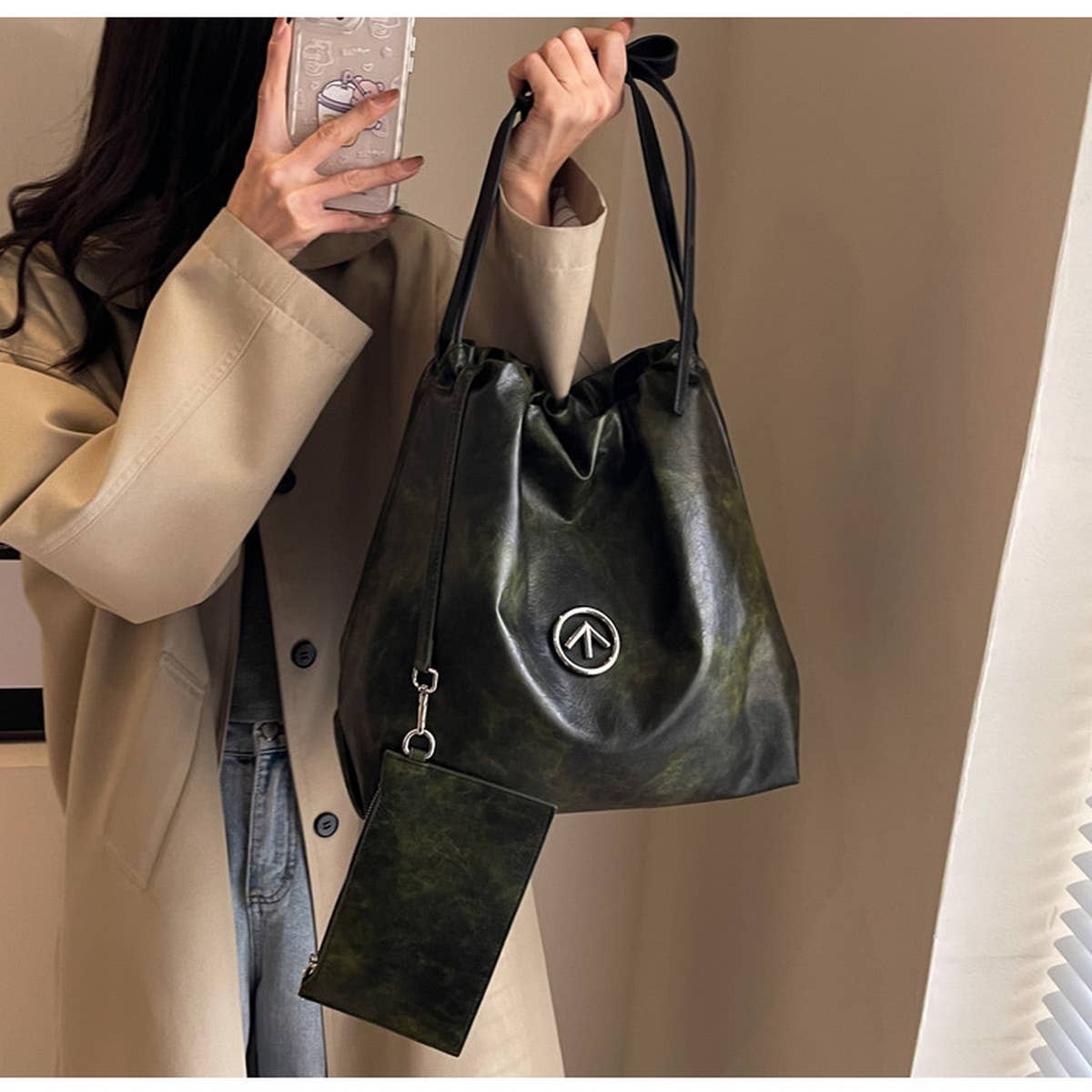 RETRO LARGE-CAPACITY COMMUTER ARMPIT BAG_CWAB1581