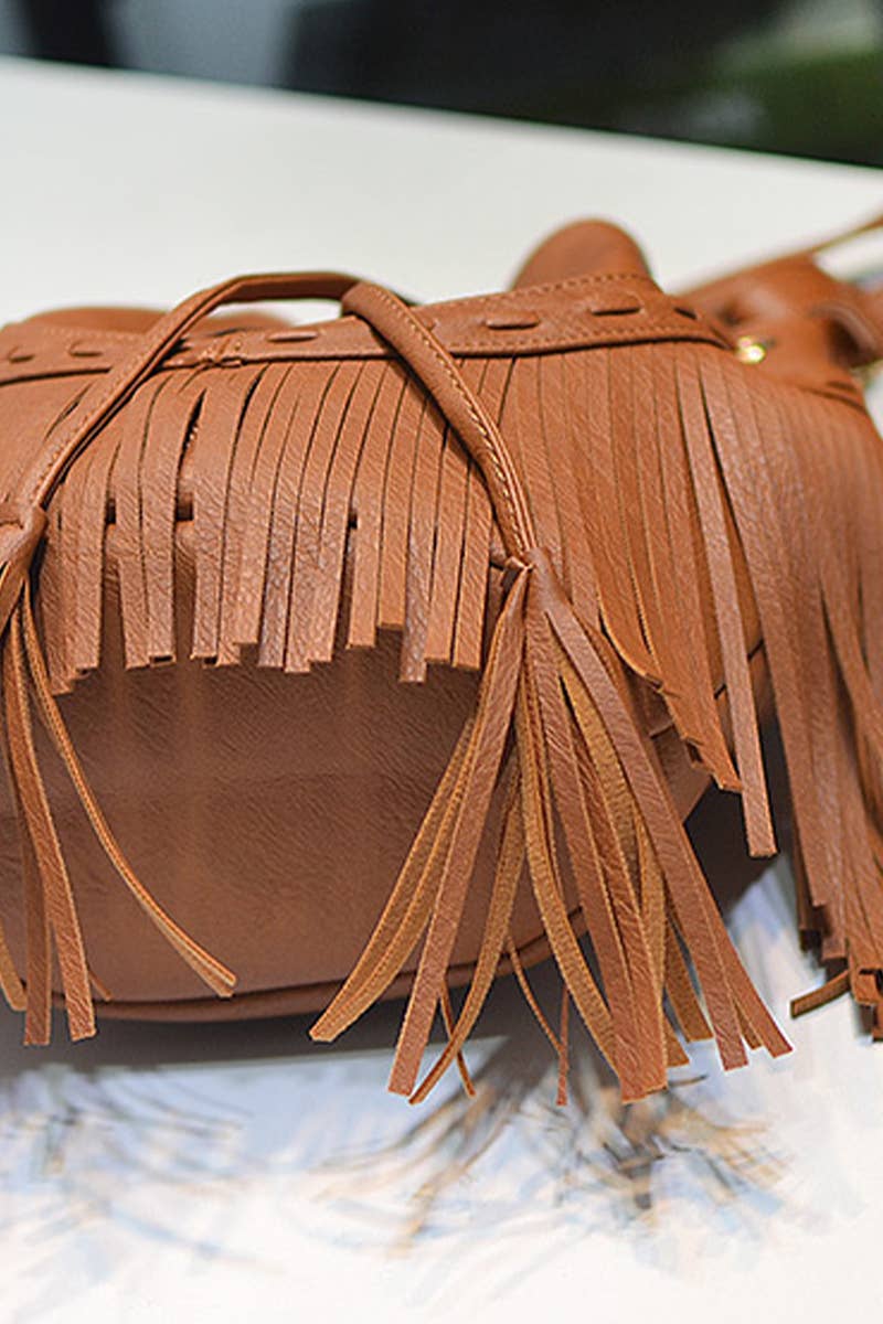 CWAB1570_Leisure drawstring tassel bucket shoulder bag