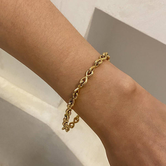 Minimalist Plain Chain Bracelet in Titanium Steel