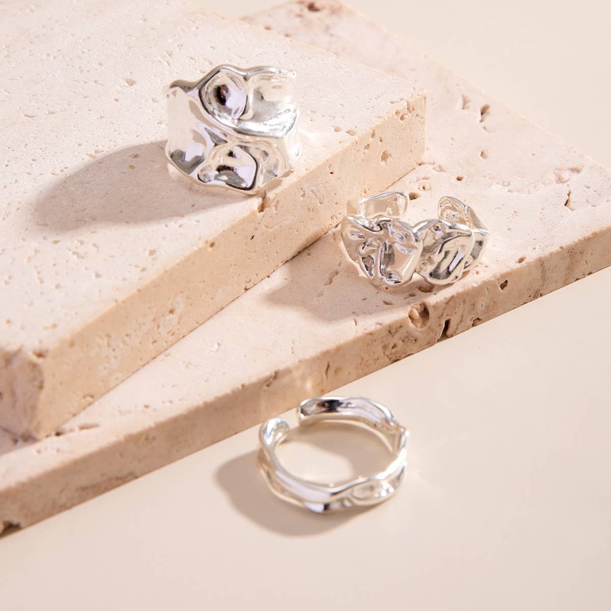 NICHE TEXTURED GLOSSY GEOMETRIC OPEN RING SET_CWMM3235