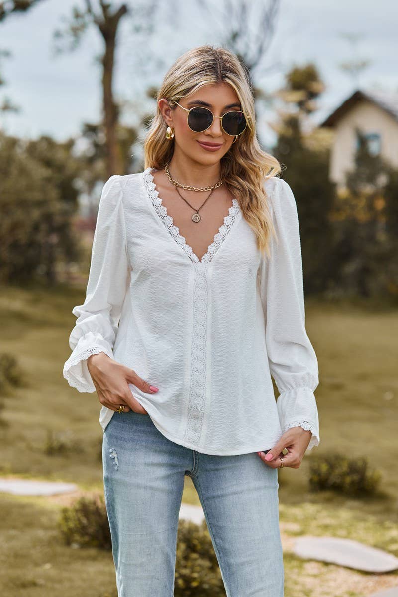 CWTBLL3685_PULLOVER V-NECK LACE LONG-SLEEVED T-SHIRT