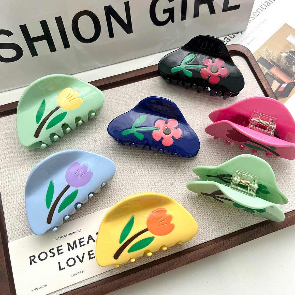 Colorblock Tulip Hair Claw,  Floral Acetate Clip
