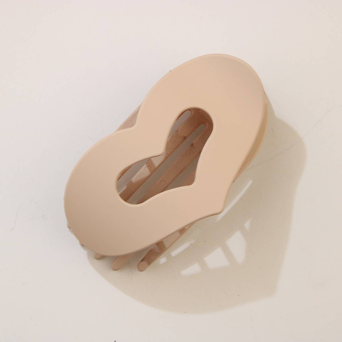 CWAHA07406_HEART DUCKBILL HAIR CLIP FOR WOMEN