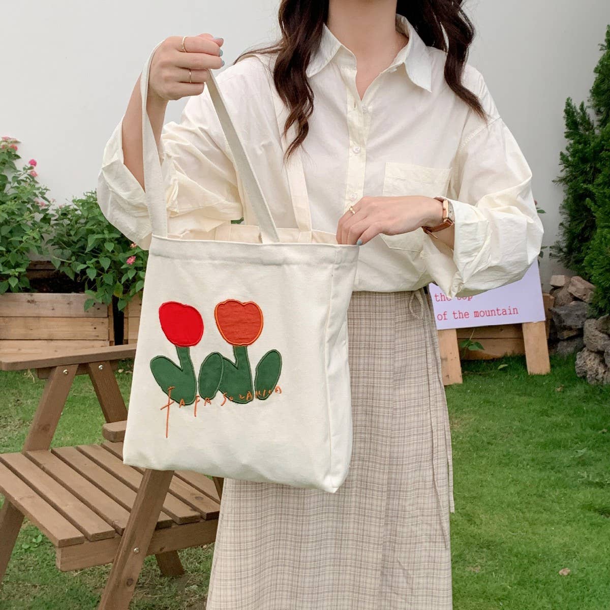 CWAB5817_EMBROIDERED TULIP CASUAL CANVAS SHOULDER BAG