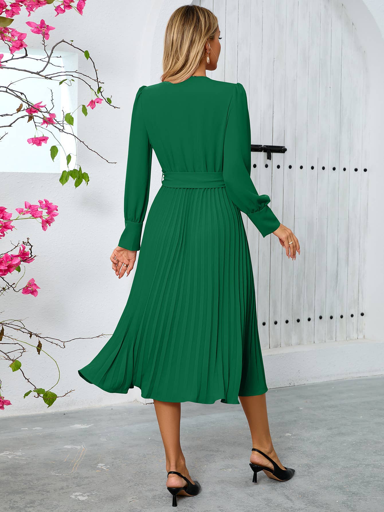Elegant Pleated V-Neck Long Sleeve Bodycon Dress
