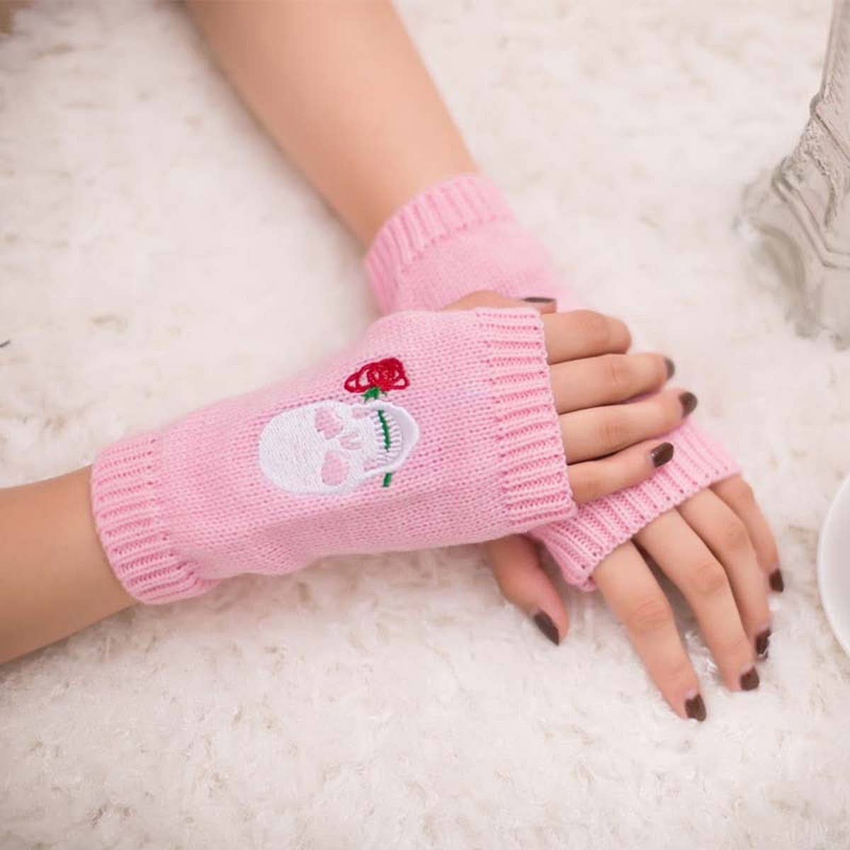 CWAG00534_HALLOWEEN EMBROIDERED FINGERLESS GLOVES