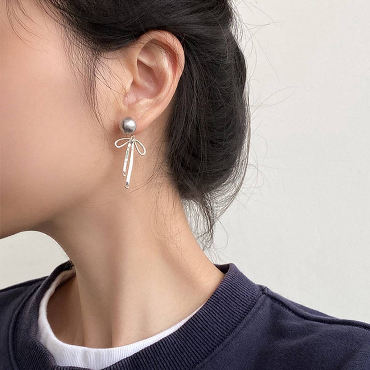 NEW SIMPLE FASHION BOW PEARL EARRINGS FOR WOMEN