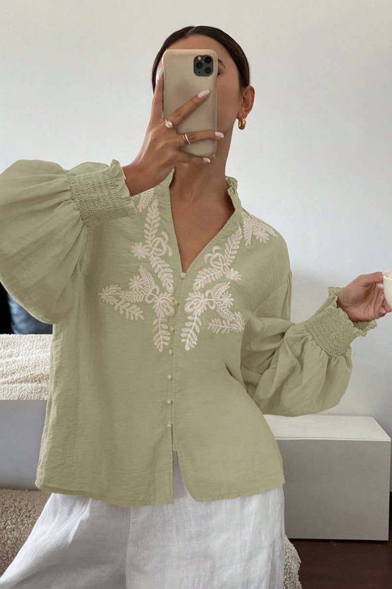 CWTBLL3998_EMBROIDERED FLORAL BUTTON FRONT CARDIGAN SHIRT