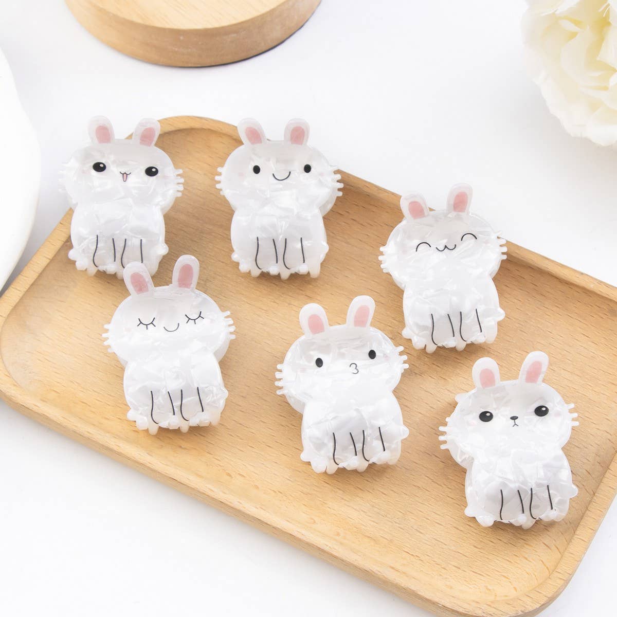 CWAHA1434_WHITE CARTOON RABBIT HAIR CLAW CLIP