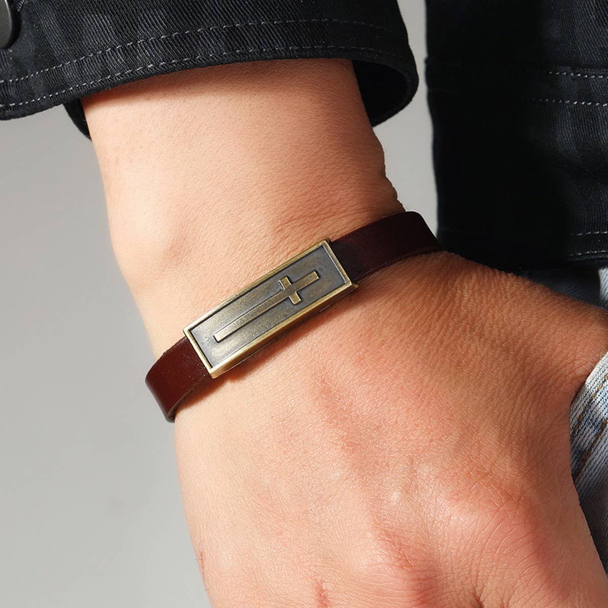 NEW SIMPLE CROSS NICHE DESIGN BRACELET