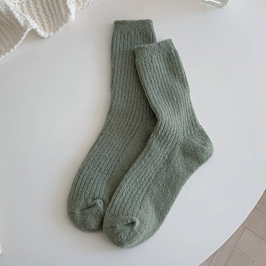 WARM AND CUTE POLKA DOT HOME SLEEPING SOCKS