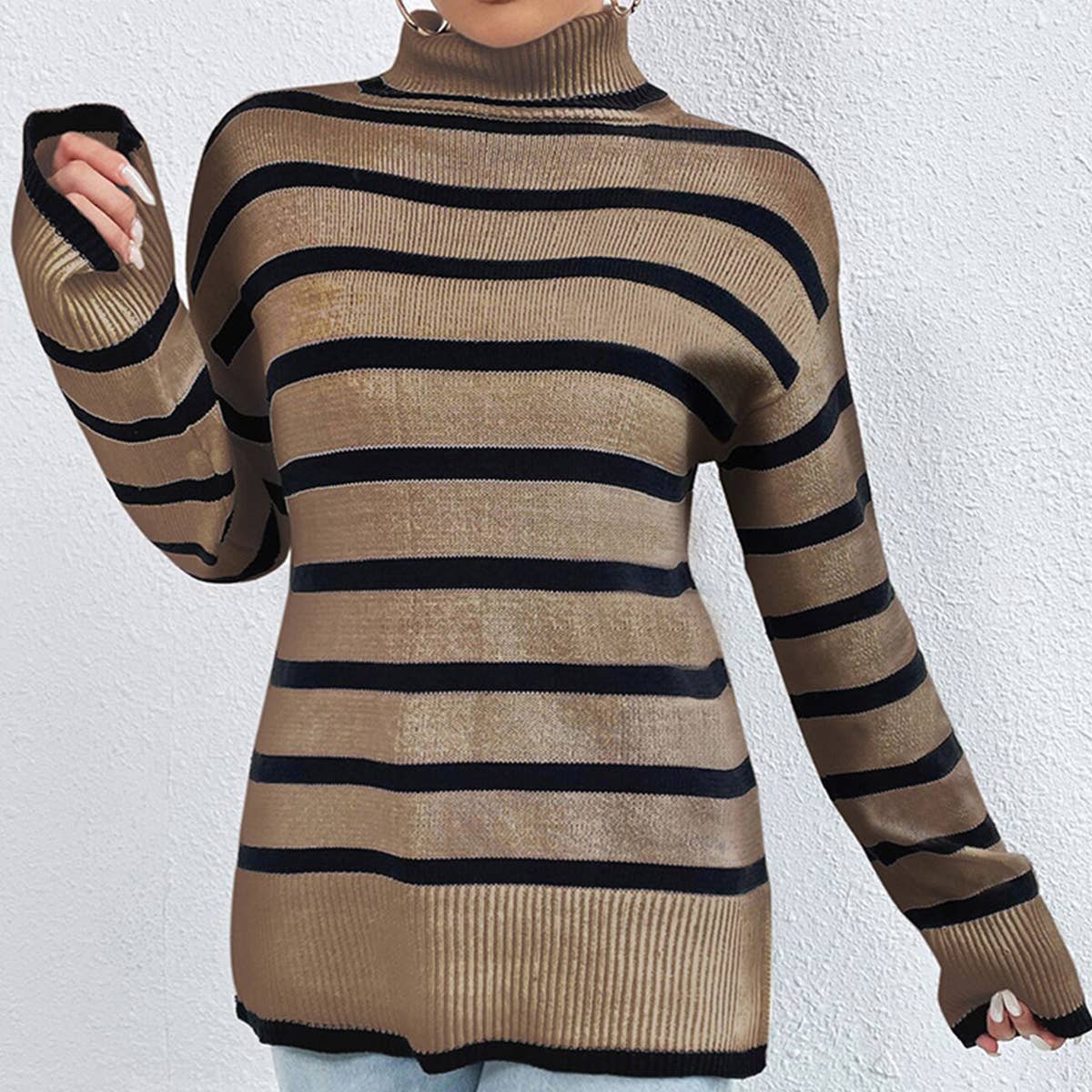 Contrasting striped sweater turtleneck base