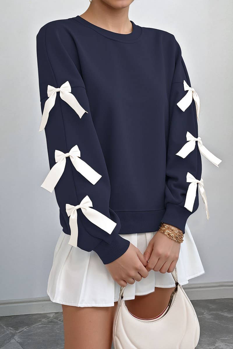 CWTBLL4035_RED BOW CREWNECK CHRISTMAS SWEATSHIRT