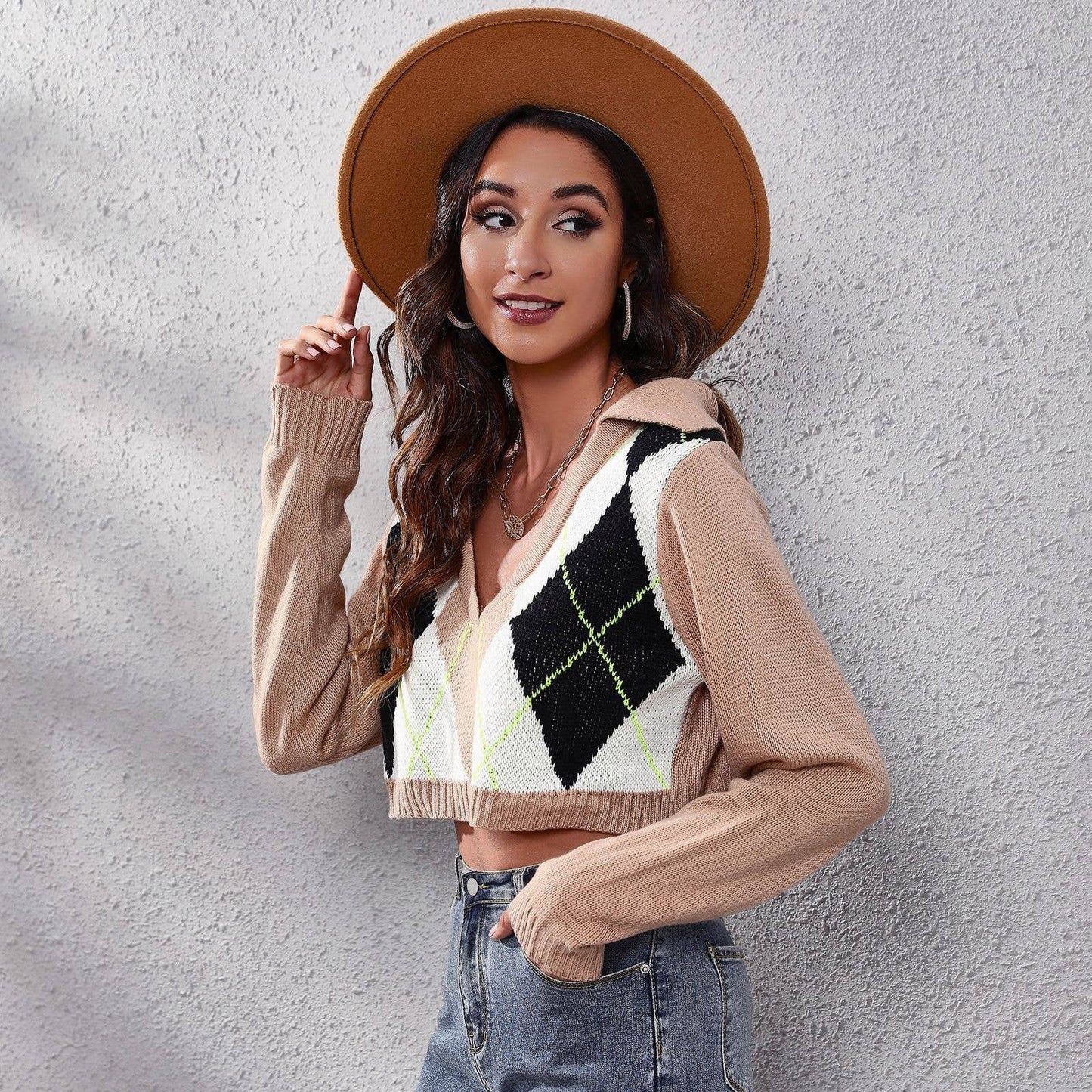 Color matching doll collar short knit sweater