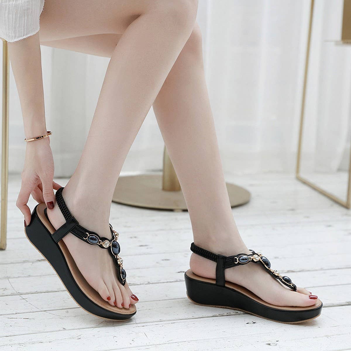 DIAMOND EMBELLISHED PLUS SIZE FLIP FLOP SANDALS