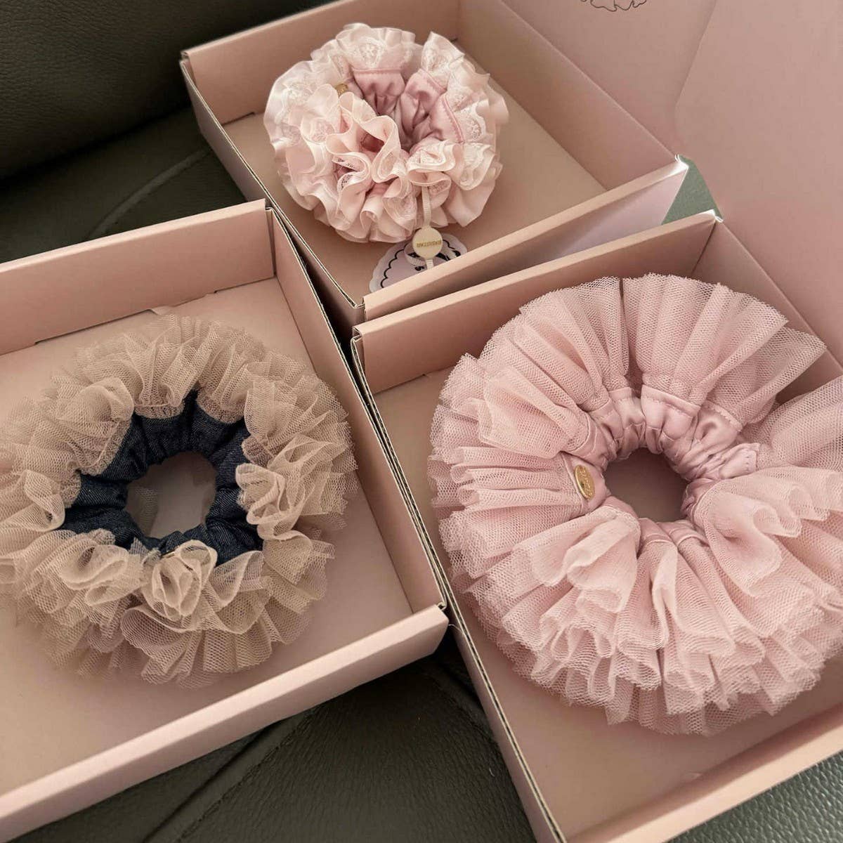 Ballet Princess Lace Handmade Swan Scrunchie_CWAHA5502