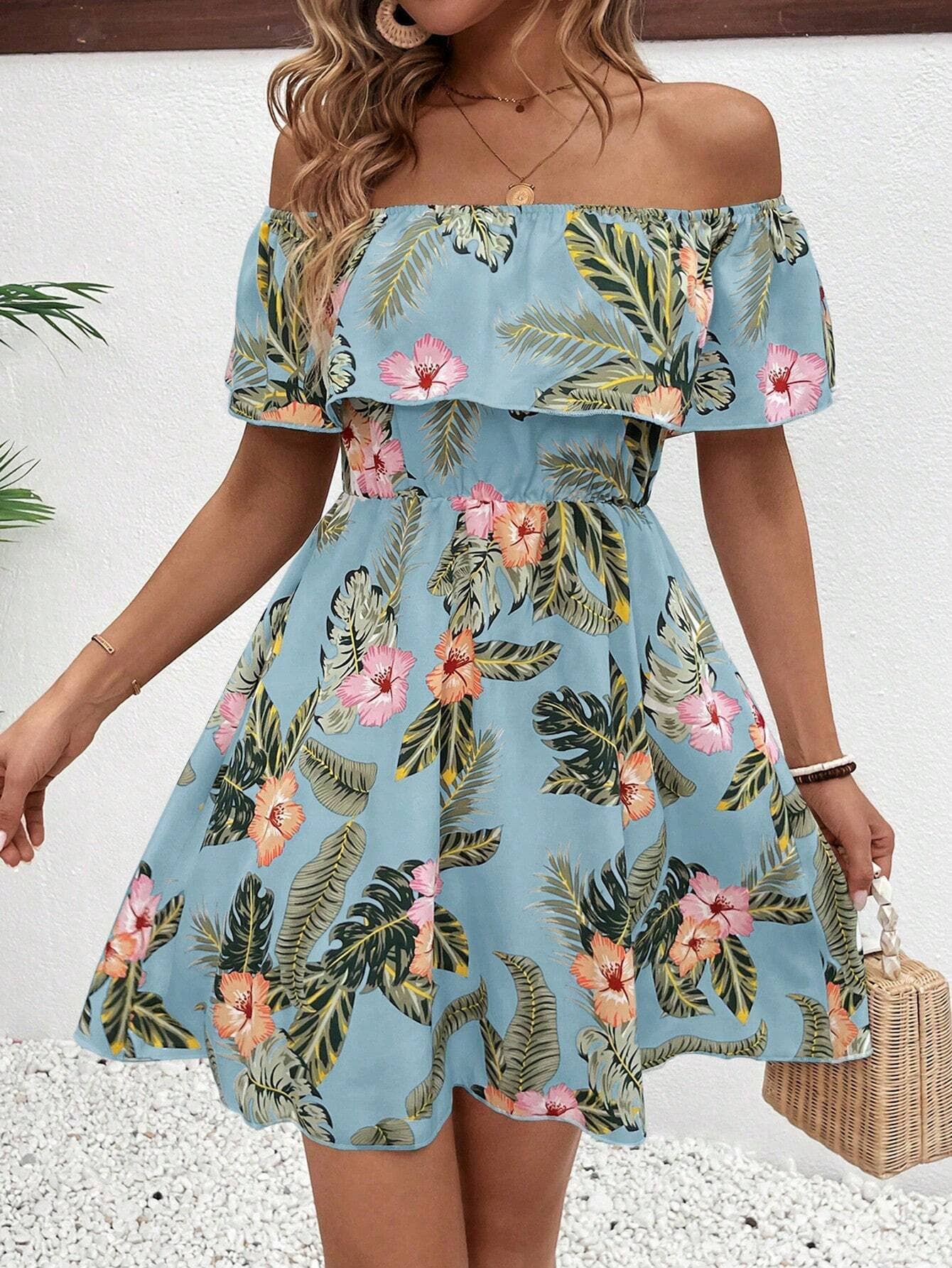 A fashionable printed one-shoulder ruffled dress