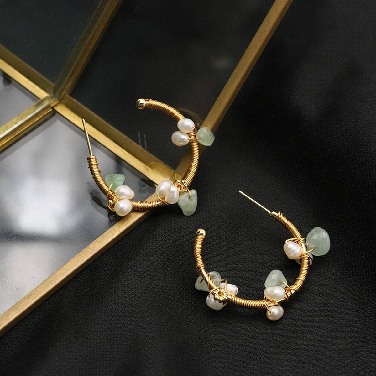 HIGH-END AND ELEGANT NATURAL PEARL EARRINGS