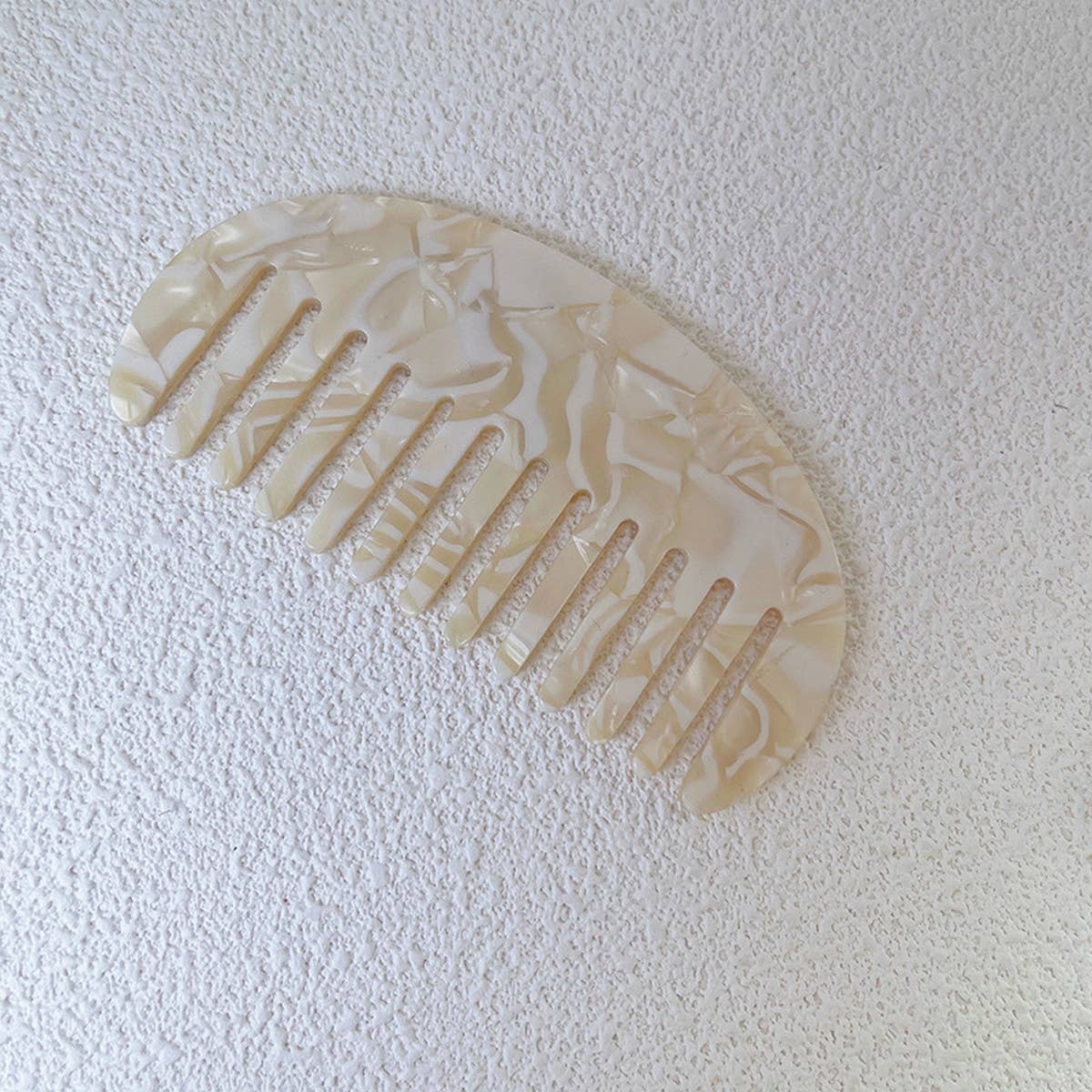 EXQUISITE PORTABLE WIDE-TOOTH COMB_CWMM1079