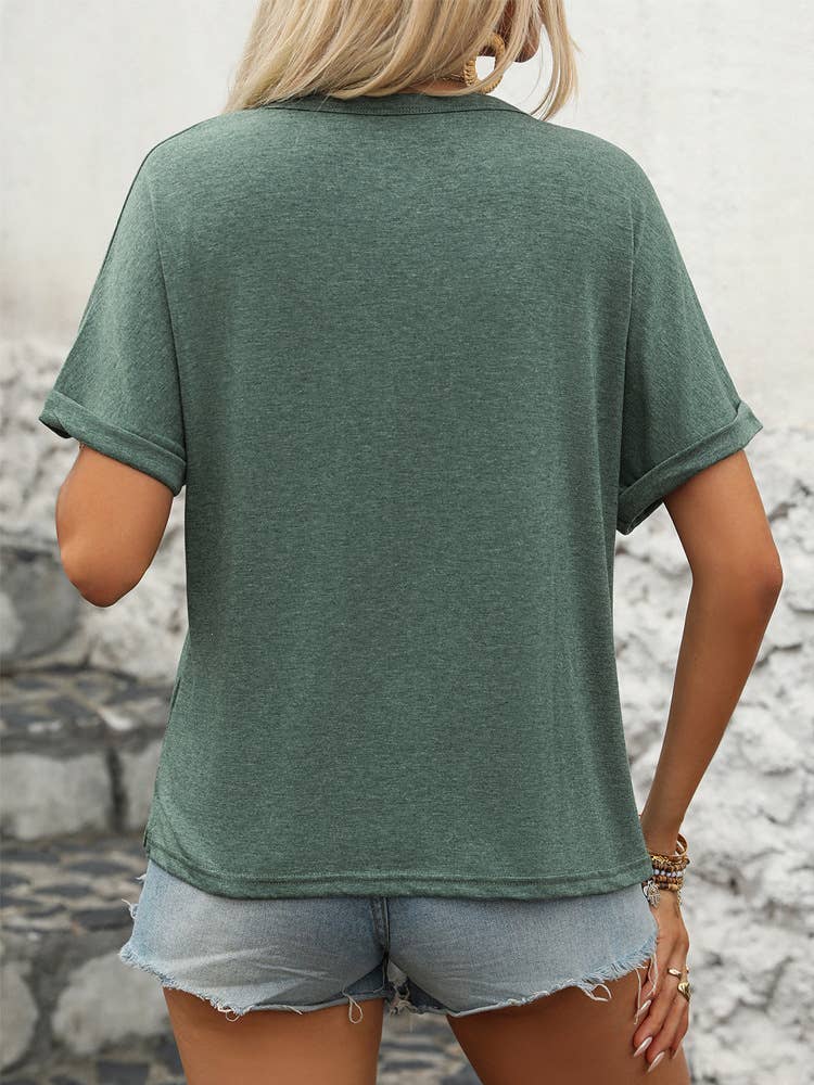 All-in-one T-shirt with loose cardigan pockets