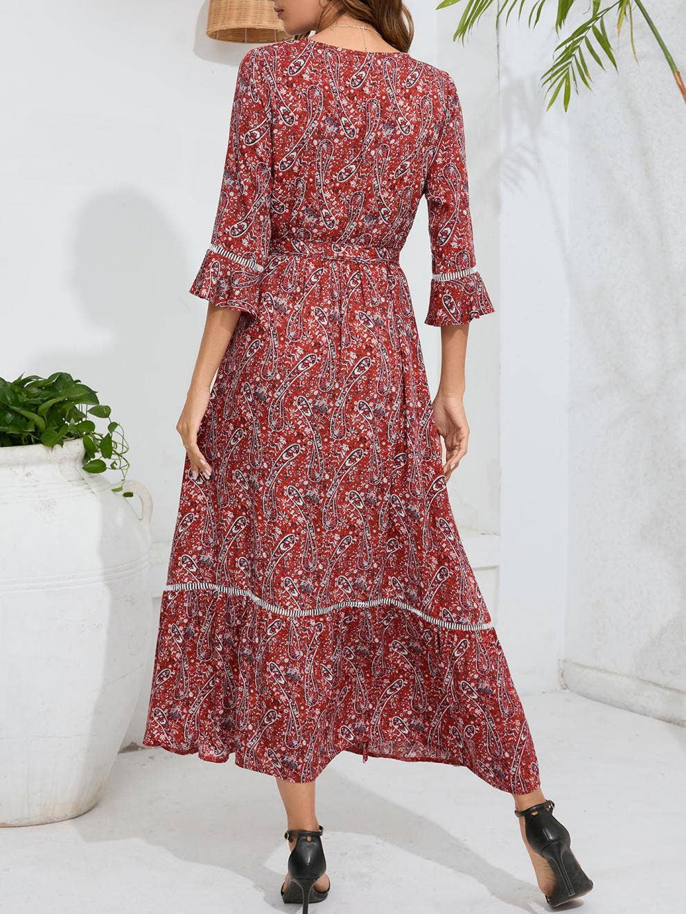 Cut-out lace V-neck half-sleeve lace-up dress