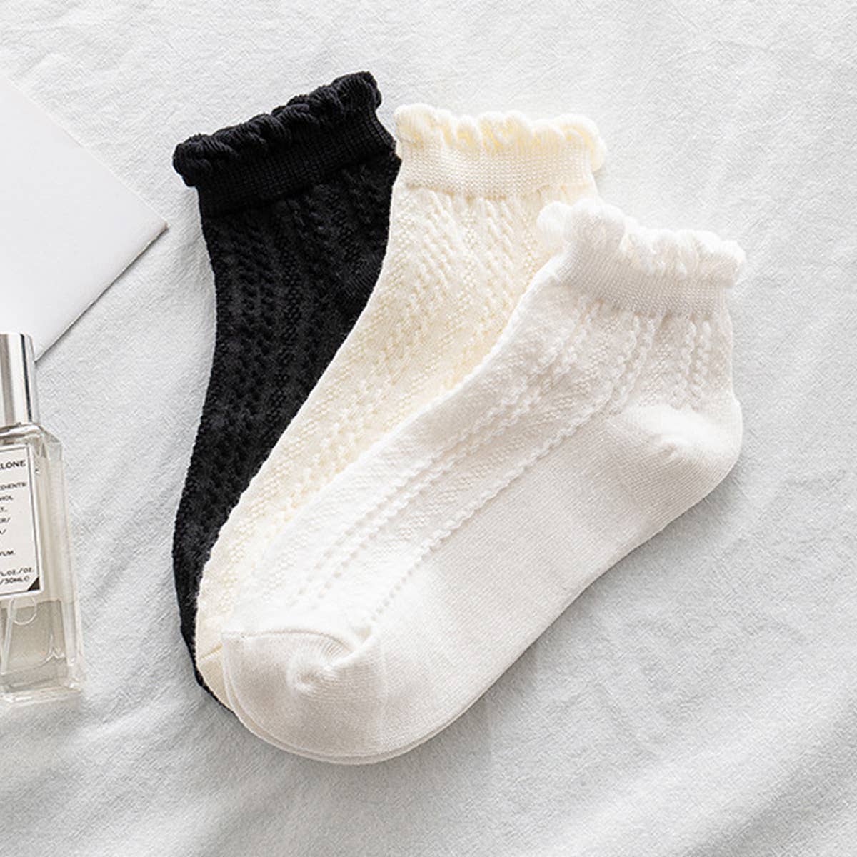 WOMEN SIMPLE COTTON SOCKS