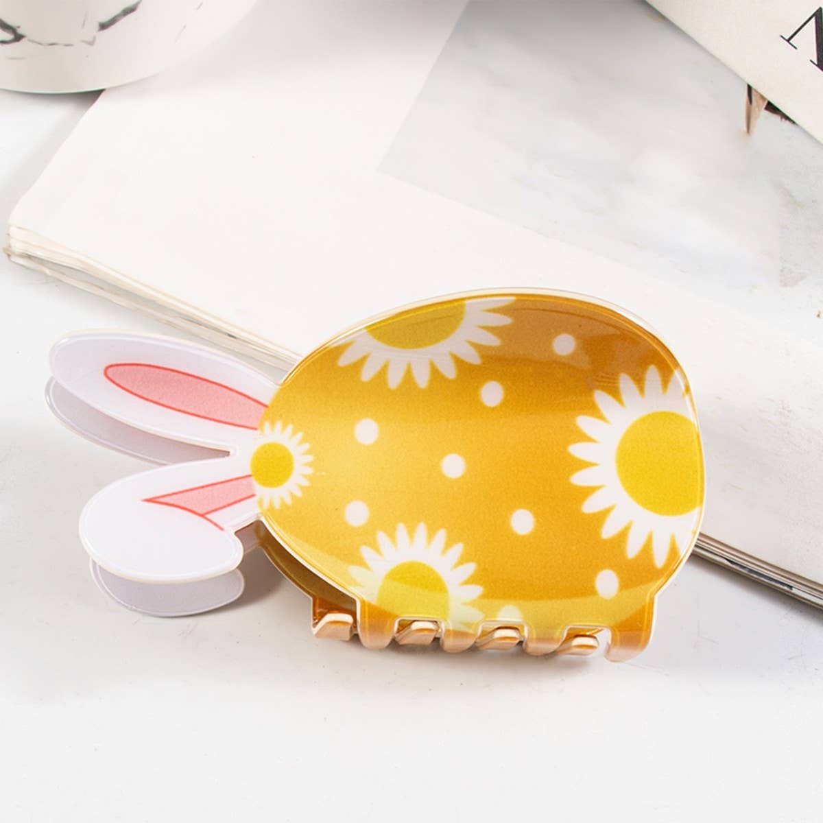 CWAHA1427_CARTOON RABBIT HAIR CLAW CLIP