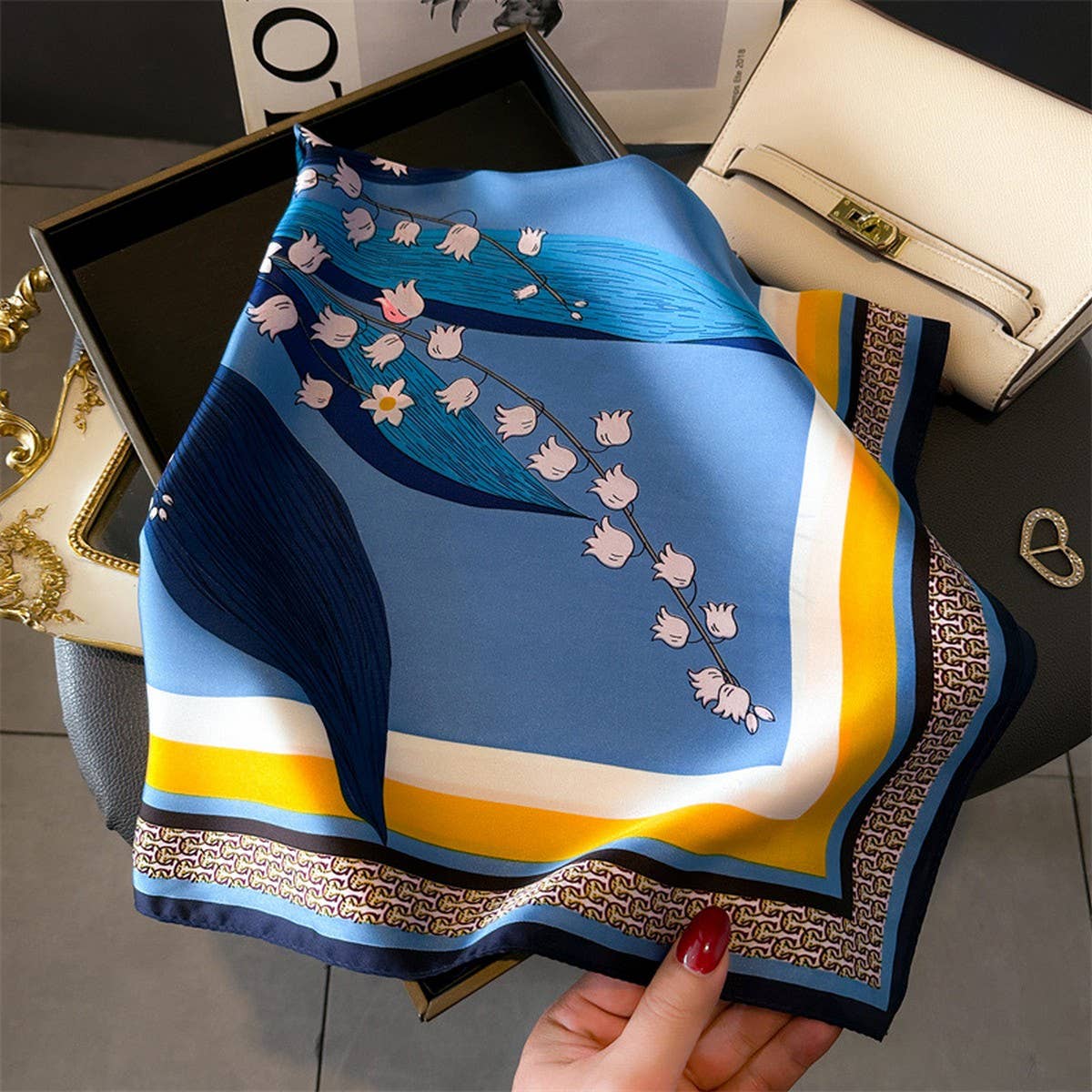 2024 NEW ARTISTIC PRINTED SMALL SQUARE SCARF_CWASC1431