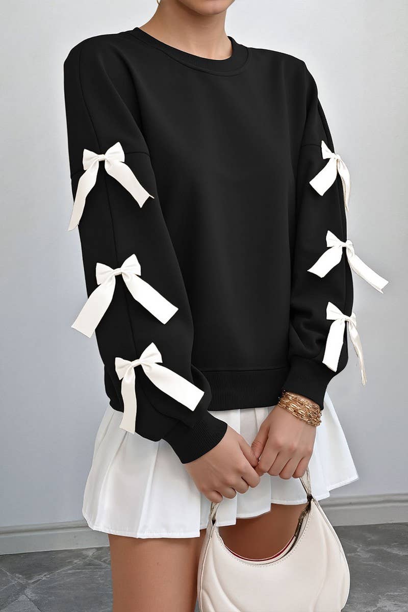 CWTBLL4035_RED BOW CREWNECK CHRISTMAS SWEATSHIRT