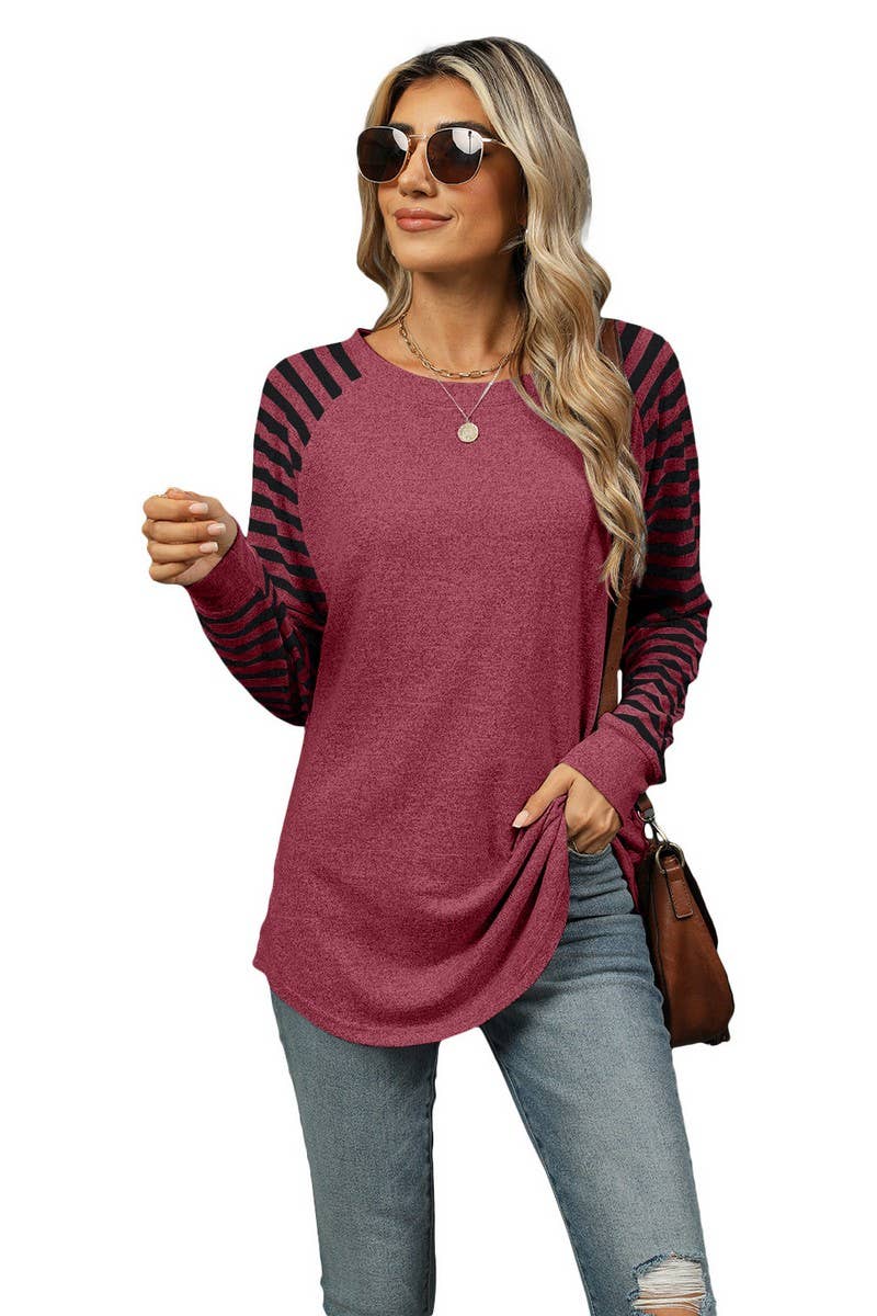 CWTBLL3698_CONTRAST STRIPE CREW NECK SWALLOWTAIL TOP