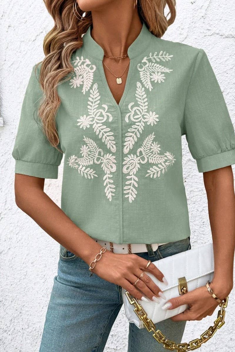 CWTBLS2269_V-NECK COTTON EMBROIDERED SHORT SLEEVE SHIRT