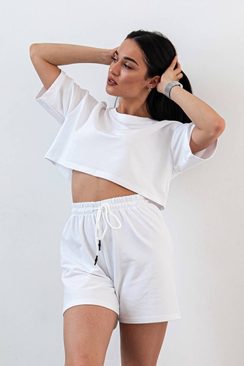 CWSS0528_CREW-NECK SHORT-SLEEVED TOP AND SHORTS SUIT