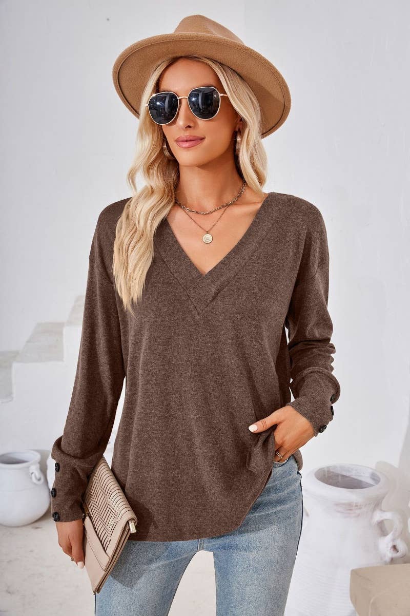 CWTBLL2693_WINTER V-NECK LONG SLEEVE BUTTON-UP TOP