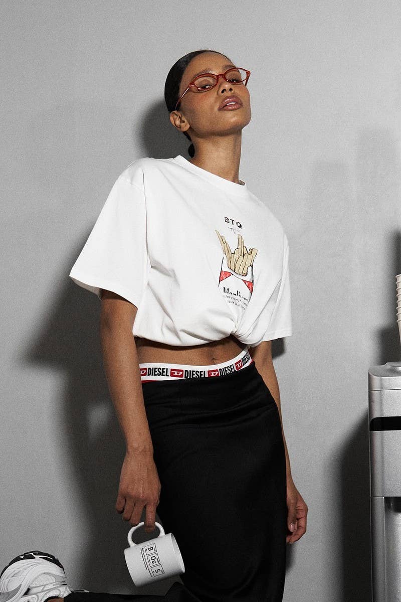 CWTTS1280_FRENCH FRIES PRINT LOOSE CREWNECK T-SHIRT