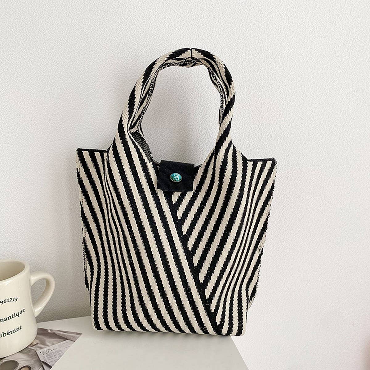 WOMEN KNITTED STRIPED SHOULDER HANDBAG_CWAB1522