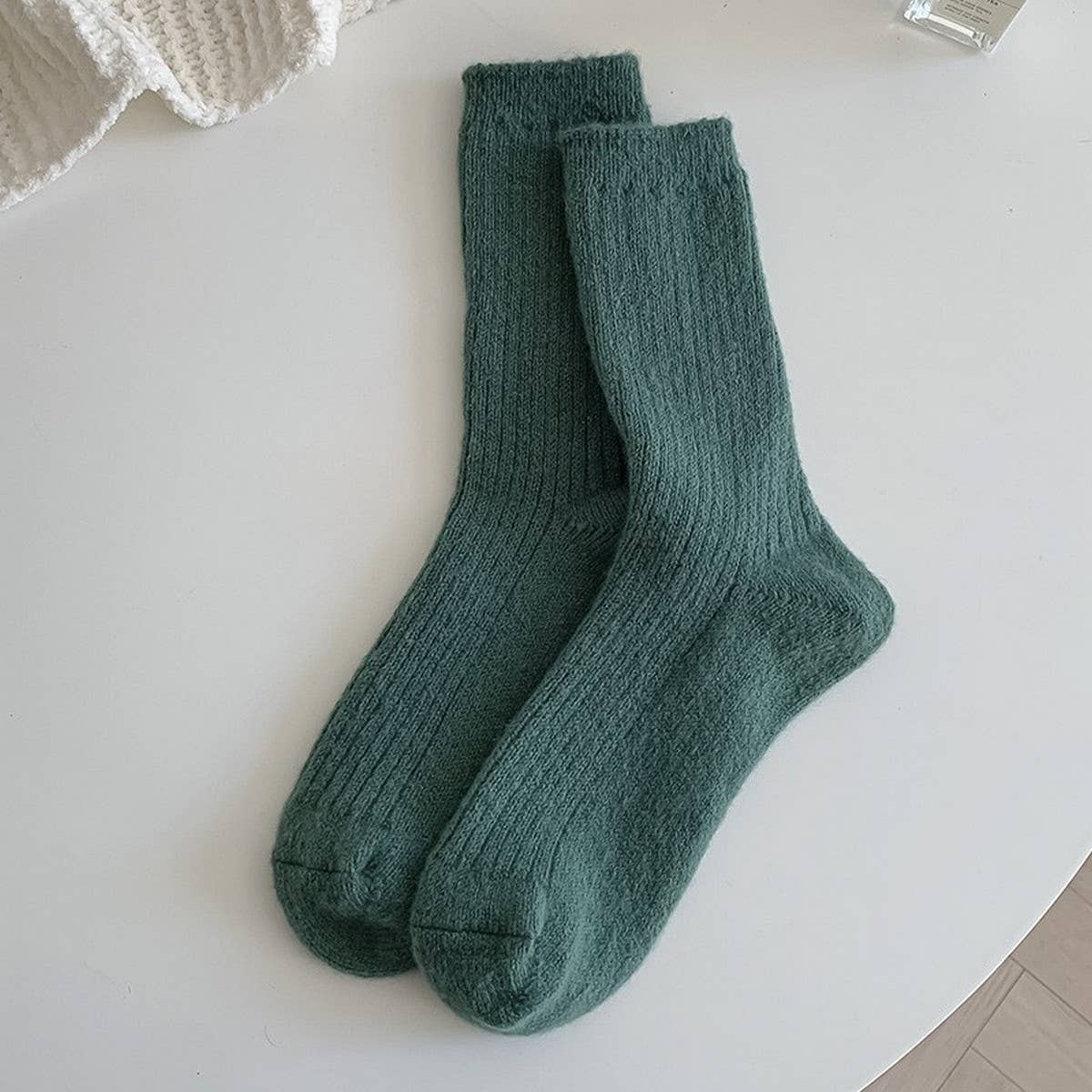 WARM AND CUTE POLKA DOT HOME SLEEPING SOCKS