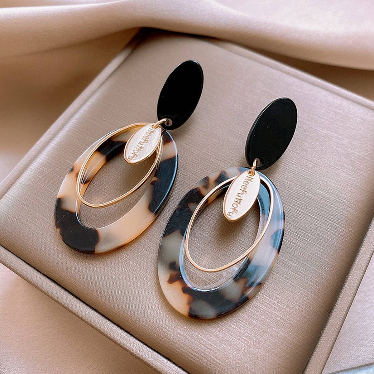 LEOPARD PRINT OVAL LETTER TREND EARRINGS