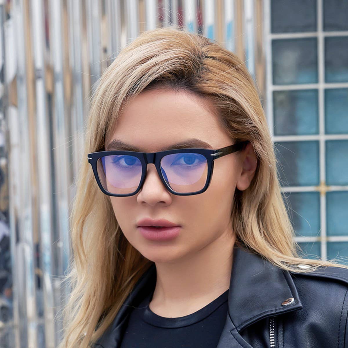 FASHIONABLE SQUARE FRAME SUNGLASSES