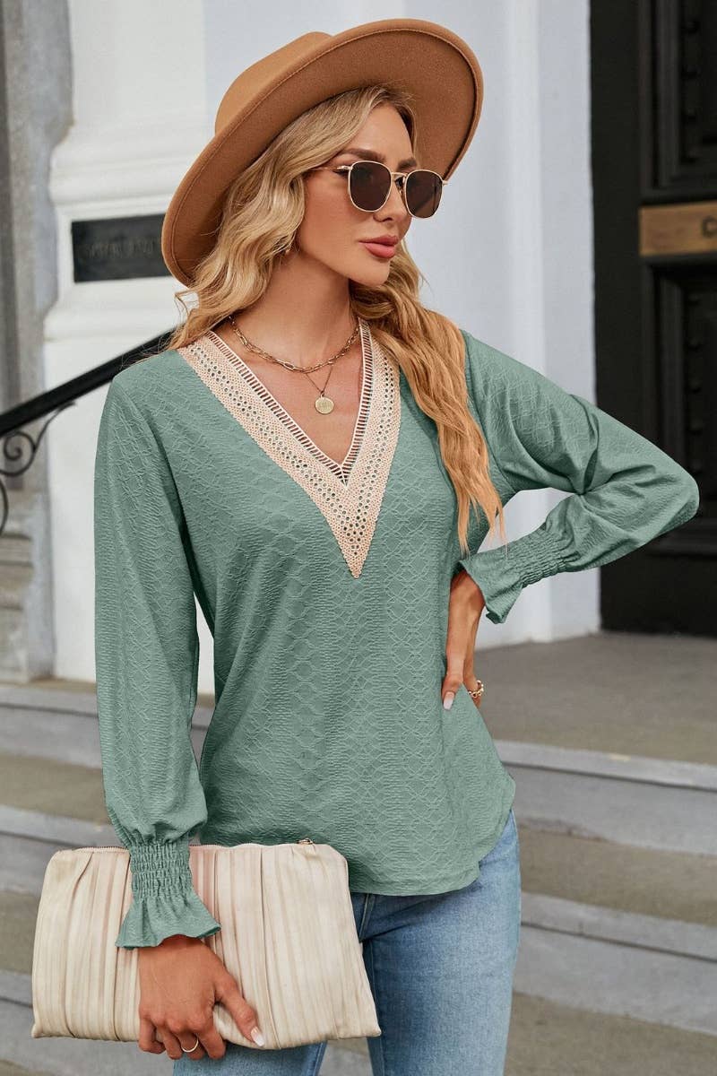 CWTBLL2822_LACE LACE PATCHWORK V-NECK LONG SLEEVE TOP