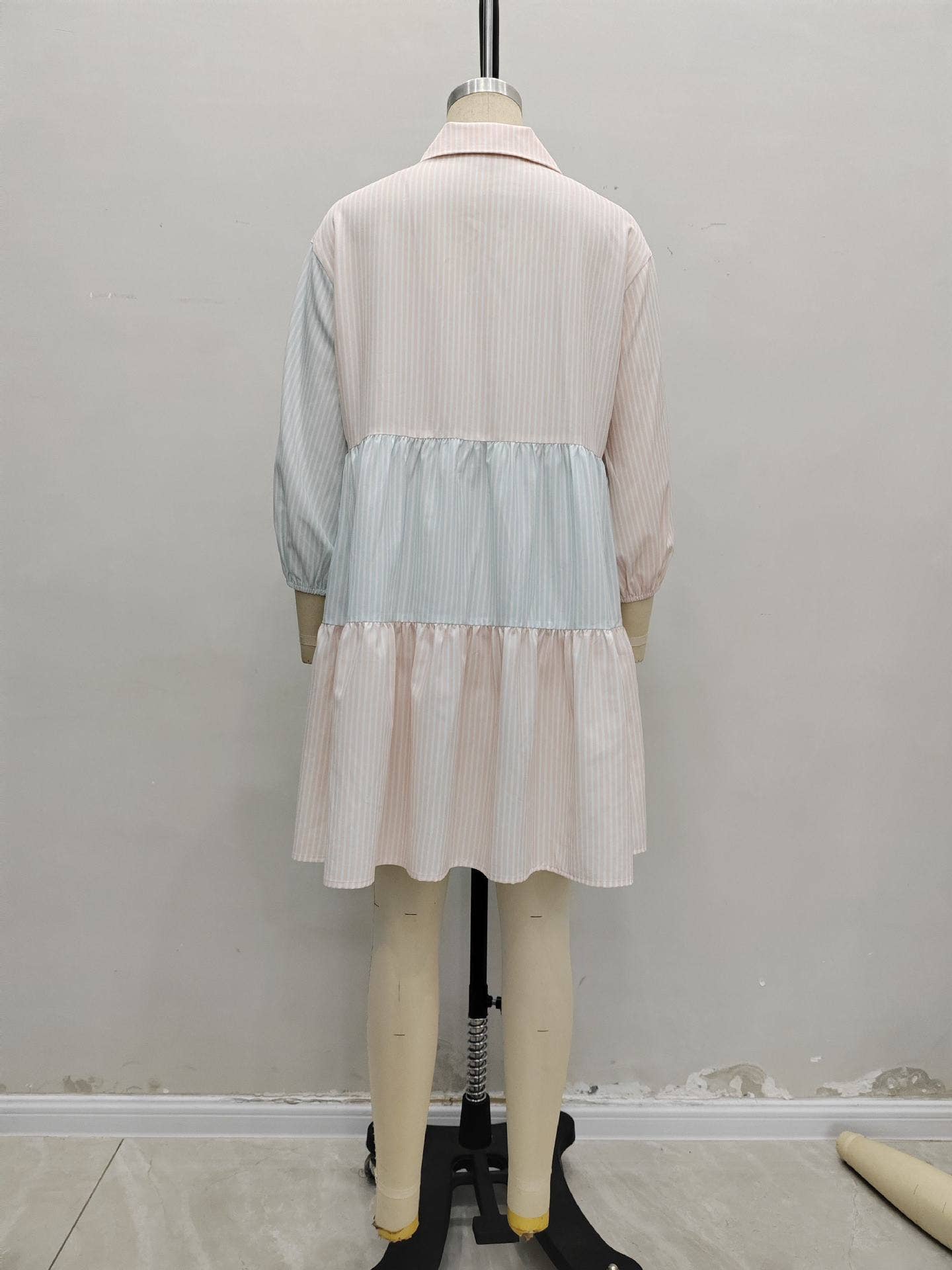 Color-blocking striped lapel lantern sleeve dress