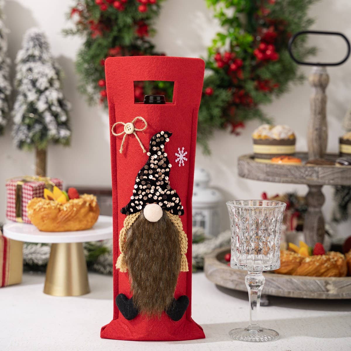 CWMM10294_CHRISTMAS REINDEER GNOME WINE BOTTLE COVER